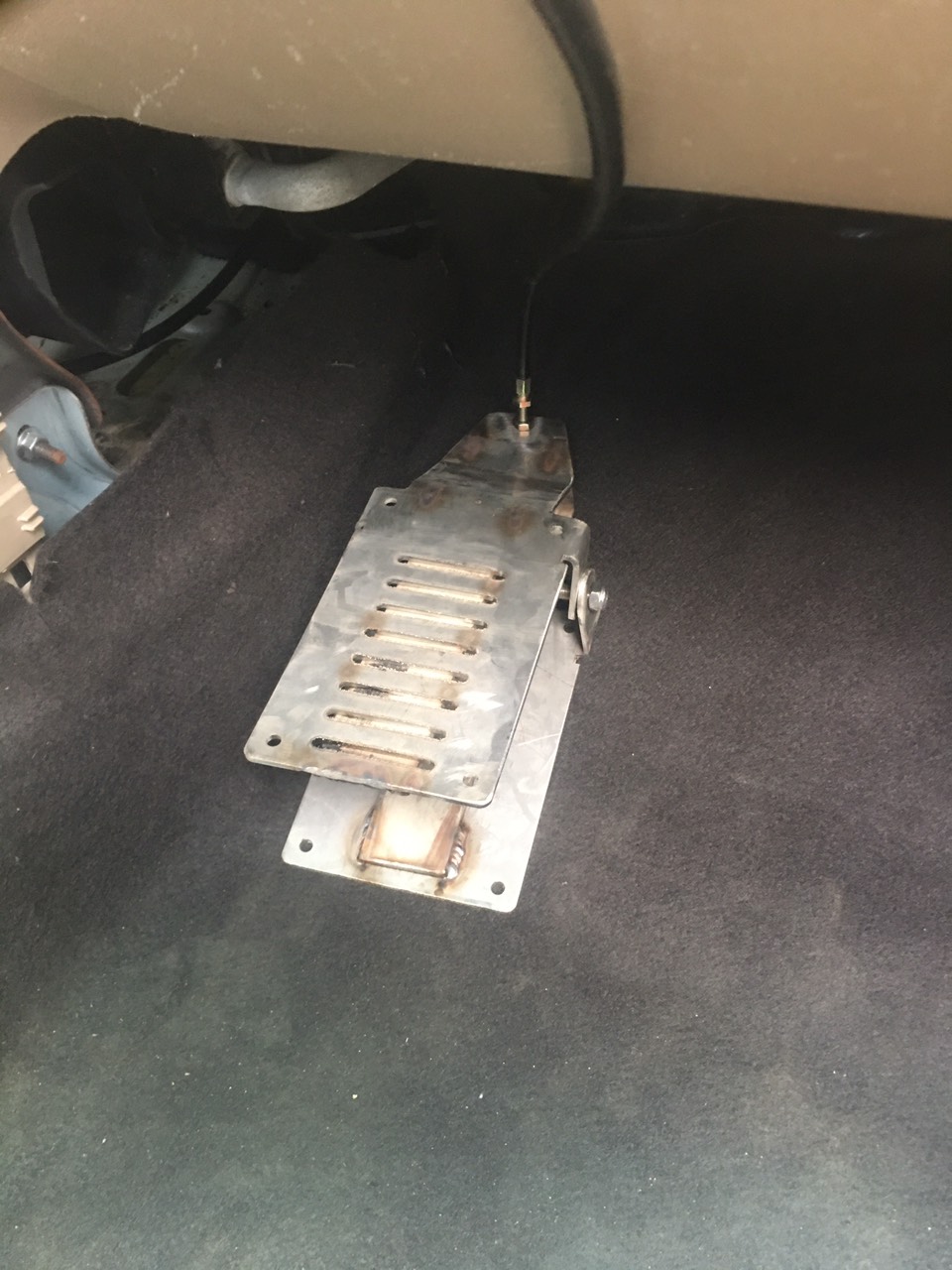 Thắng phụ tập lái cho xe số tự động